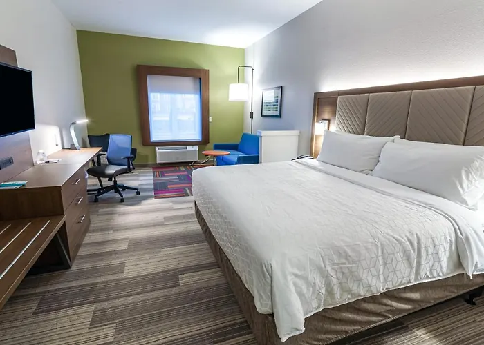 Express & - - Worthington By Ihg 3*