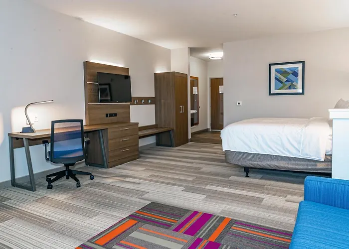 Express & - - Worthington By Ihg Hotel 3*