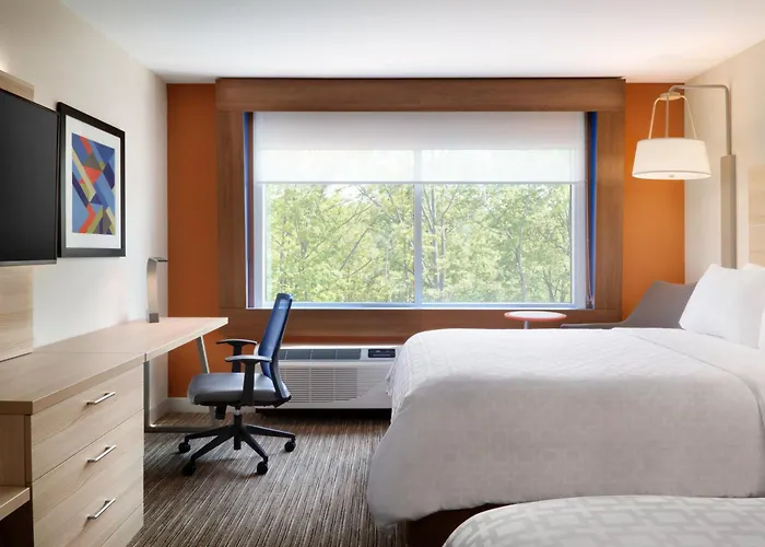Hotel Express & - - Worthington By Ihg 3*