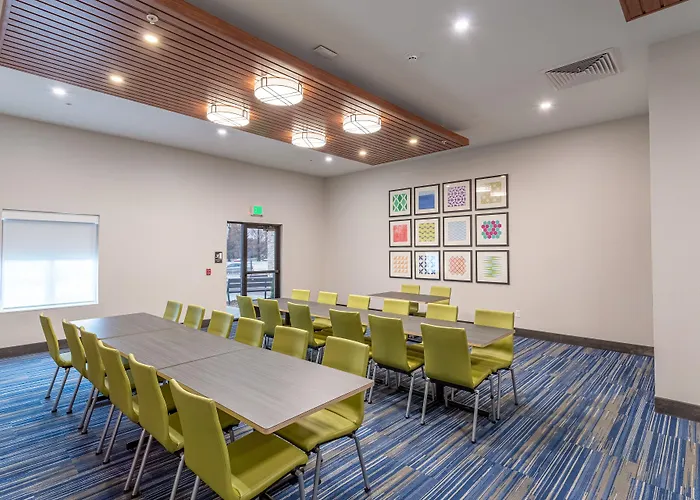 Express & - - Worthington By Ihg