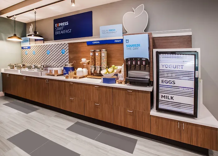 Express & - - Worthington By Ihg Hotel Columbus