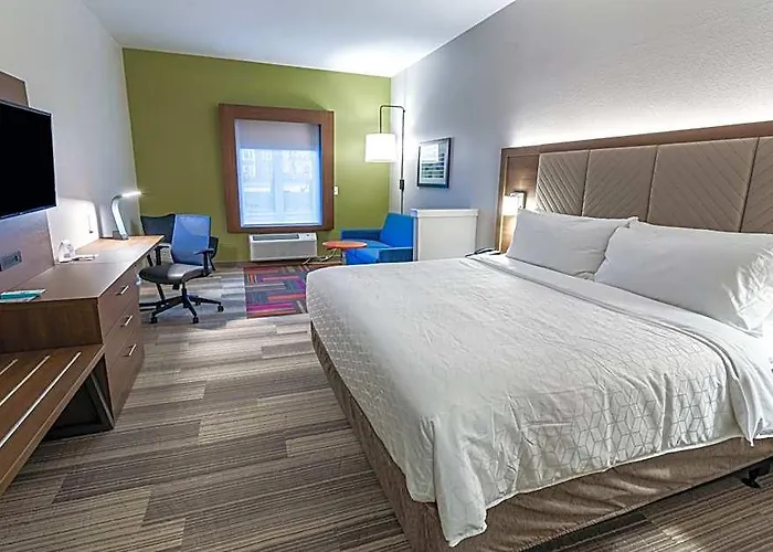 Hotel Express & - - Worthington By Ihg 3*